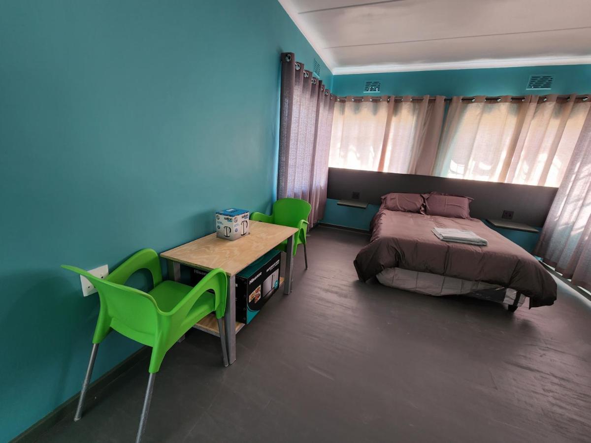 Hasate ,4 St Street Oakdale Belliville South Africa Guest house *