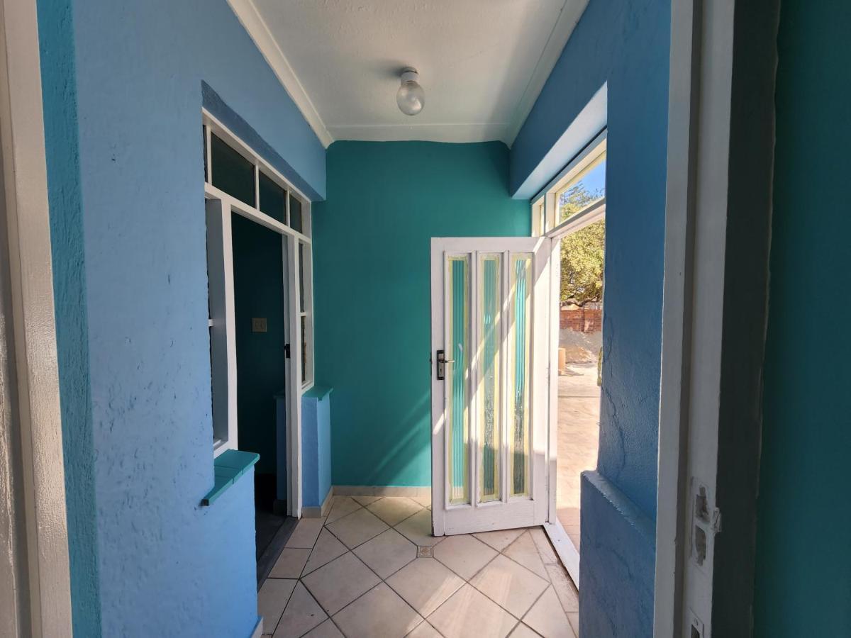 Hasate ,4 St Street Oakdale Belliville South Africa Cape Town