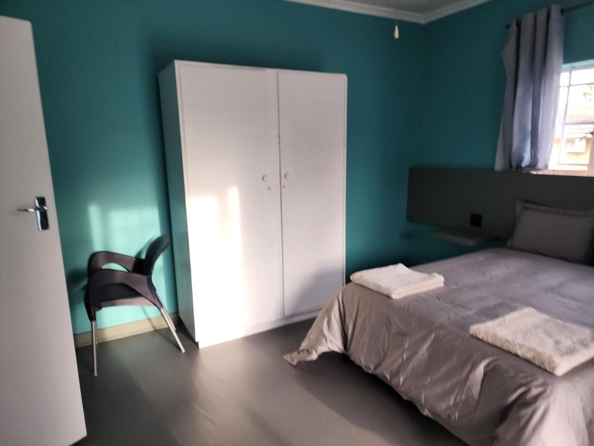 Hasate ,4 St Street Oakdale Belliville South Africa Guest house *