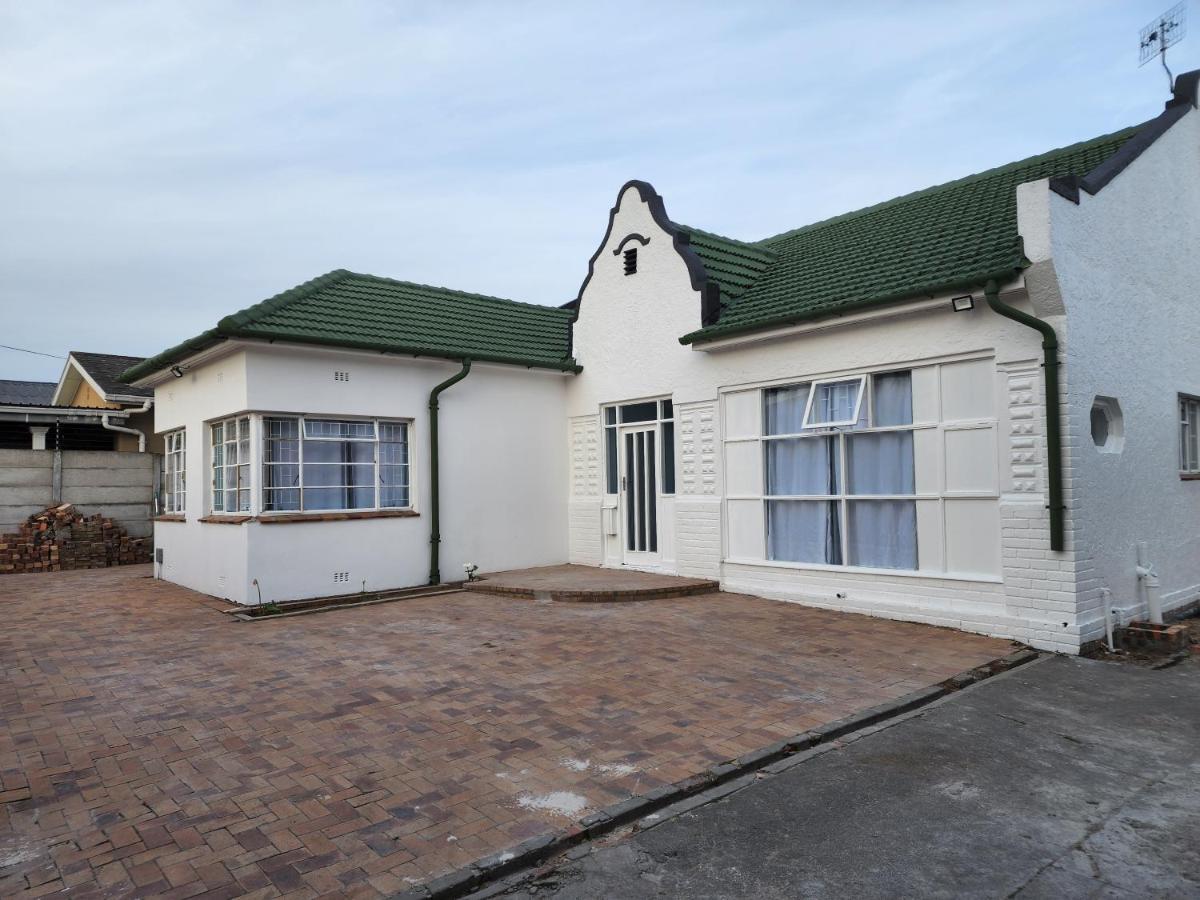 Hasate ,4 St Street Oakdale Belliville South Africa * Cape Town