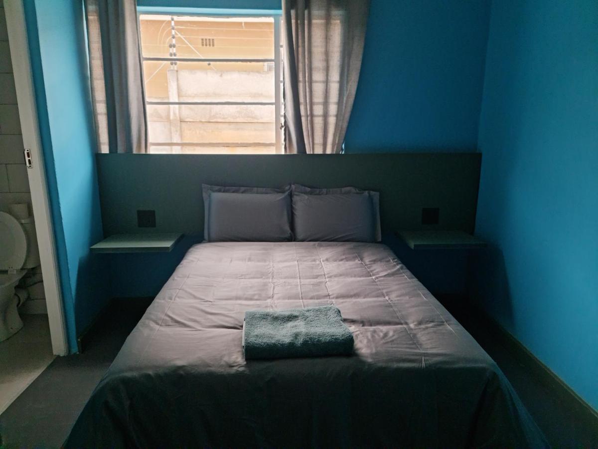 Hasate ,4 St Street Oakdale Belliville South Africa * Cape Town