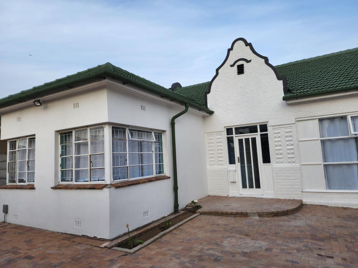 Hasate ,4 St Street Oakdale Belliville South Africa
